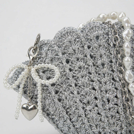 Crochet bag kit including yarn crochet hook and accessories