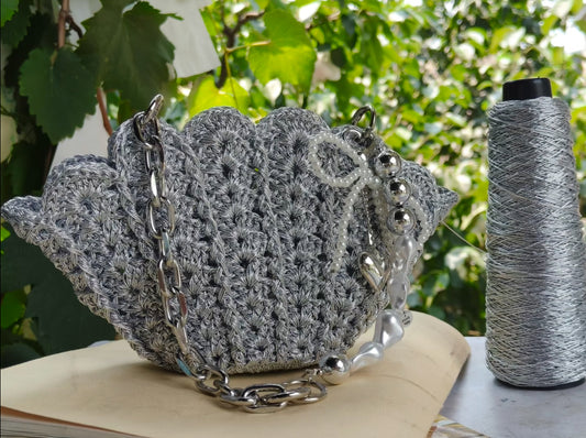 Crochet Bag Shimmering core-spun yarn, DIY kit for making a seashell-shaped bag (handbag, shoulder bag, crossbody bag), crochet kit